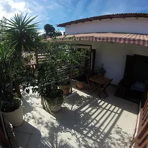 ** Estalagem Casa Rosas Brasil
